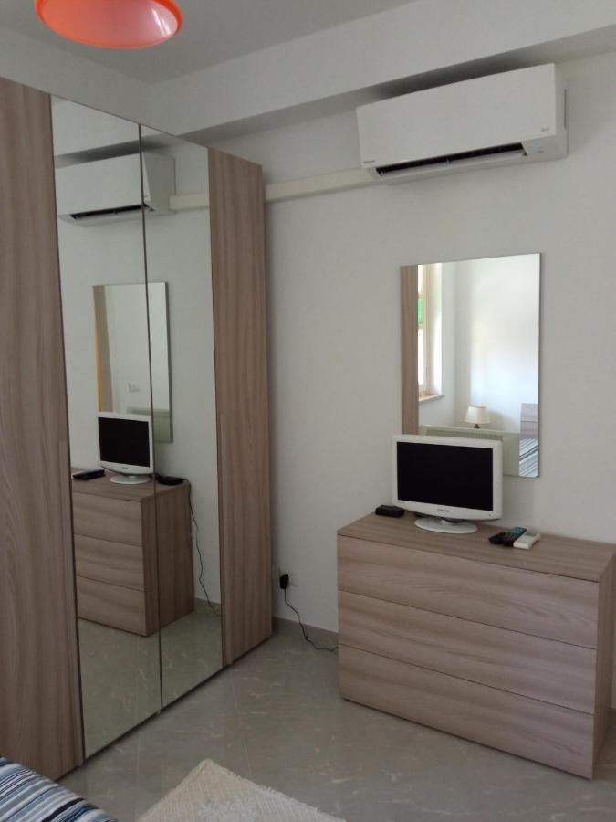 A Casa Di Gi Bed & Breakfast Porto Torres Exterior photo