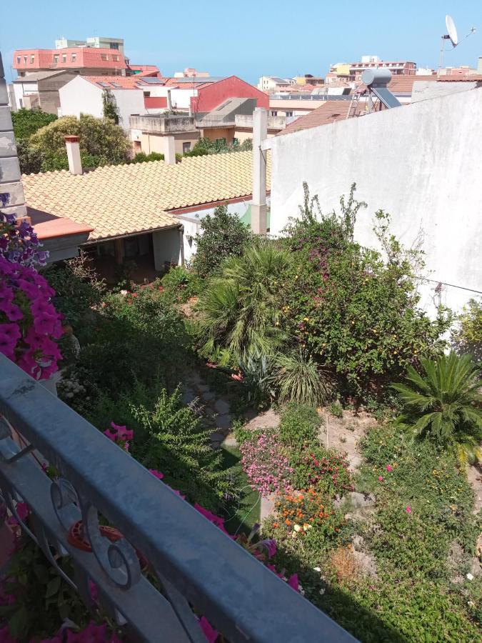 A Casa Di Gi Bed & Breakfast Porto Torres Exterior photo