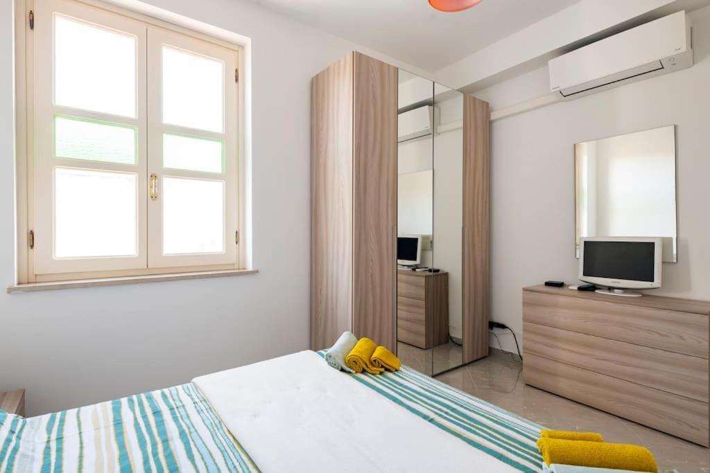 A Casa Di Gi Bed & Breakfast Porto Torres Exterior photo
